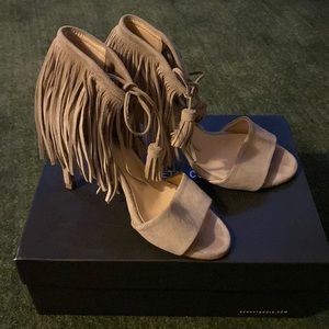 Kenneth Cole Nude Suede Slides